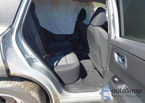 2025 Nissan Rogue Sv Intelligent Awd z USA, uszkodzony, nr VIN 5N1BT3BB7SC795433